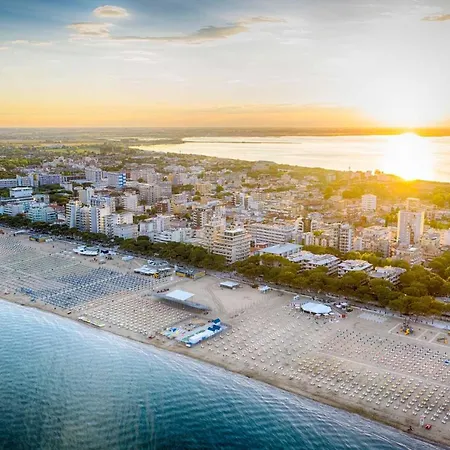 Capanna D'oro Dependance Otel Lignano Sabbiadoro