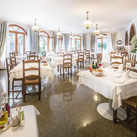 Hotel Capanna D'oro Dependance 3*