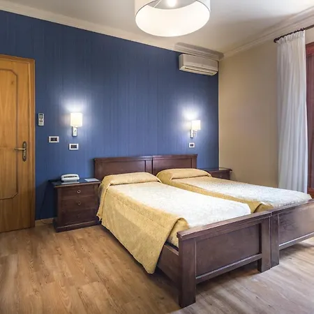 מלון Capanna D'oro Dependance 3*